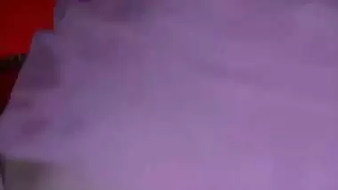 Karachi milf gets fuck for money in Pakistani xxx MMS