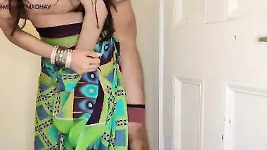 Brother In Law Fucking Her Bhabhi In Green Saree In Standing Position Hindi Audio