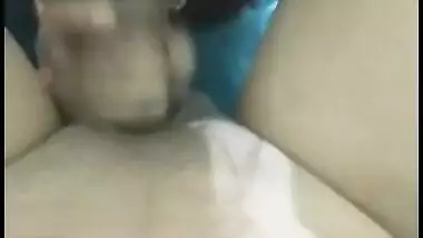 Desi maid blowing dick MMS video