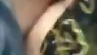Cute Desi whore is fucked by XXX lover on the backseat of his car
