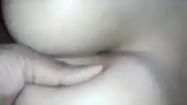 desi bhabi huge boobs n nipple playing over the nightie by hubby