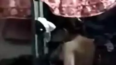Desi MMS latest video of a desi girl’s topless show