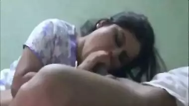 Desi Aunty Giving A Nice Blowjob
