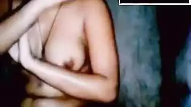 Today Exclusive- Cute Desi Girl Showing Her Bathing To Lover On Video Call