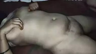 DESI COUPLE FUCK IN SITTING POSITION