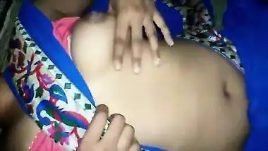 Sexy Indian Gf Showing Her Boobs and Pussy