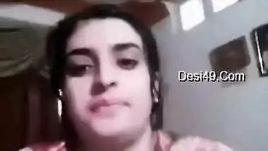 Today Exclusive- Paki Girl Record Her Nude Video