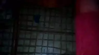 Desi Gilr Sexy Sarika Bathing