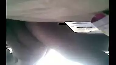 Desi car sex video of a virgin girl on a road trip