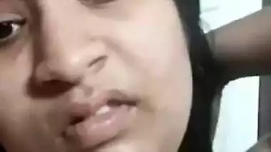 Desi girl showing