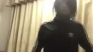 After training Indian teen performs solo sex strip show on XXX cam