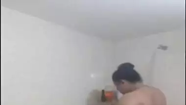 Today Exclusive- Desi Bbw Bhabhi Record Her Bathing Video Part 5
