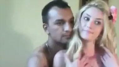 Euro girl give fucked by indIan guy