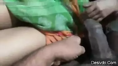 Indian bhabhi Handjob and cum on boobs