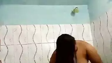 Desi bhabi bath video