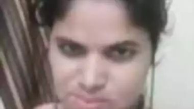 Naughty Bhabhi teasing boobs show